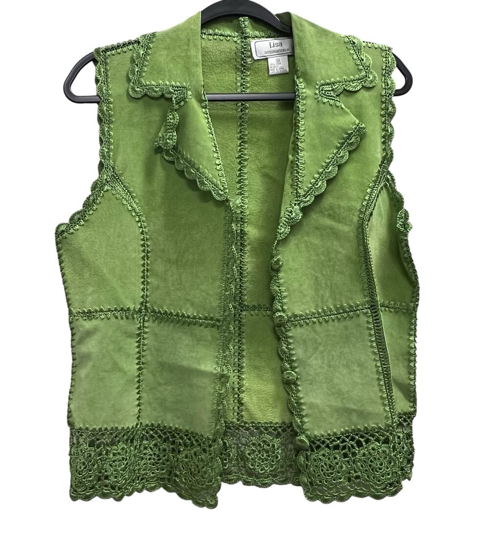 VTG Lisa International Avacado green vest patchwork suede crochet edging sz S